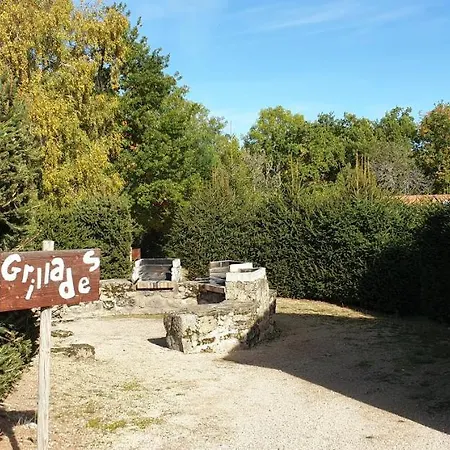 Chalet Bleuet Pour 6 - Prix Weekend شاليه Blavignac